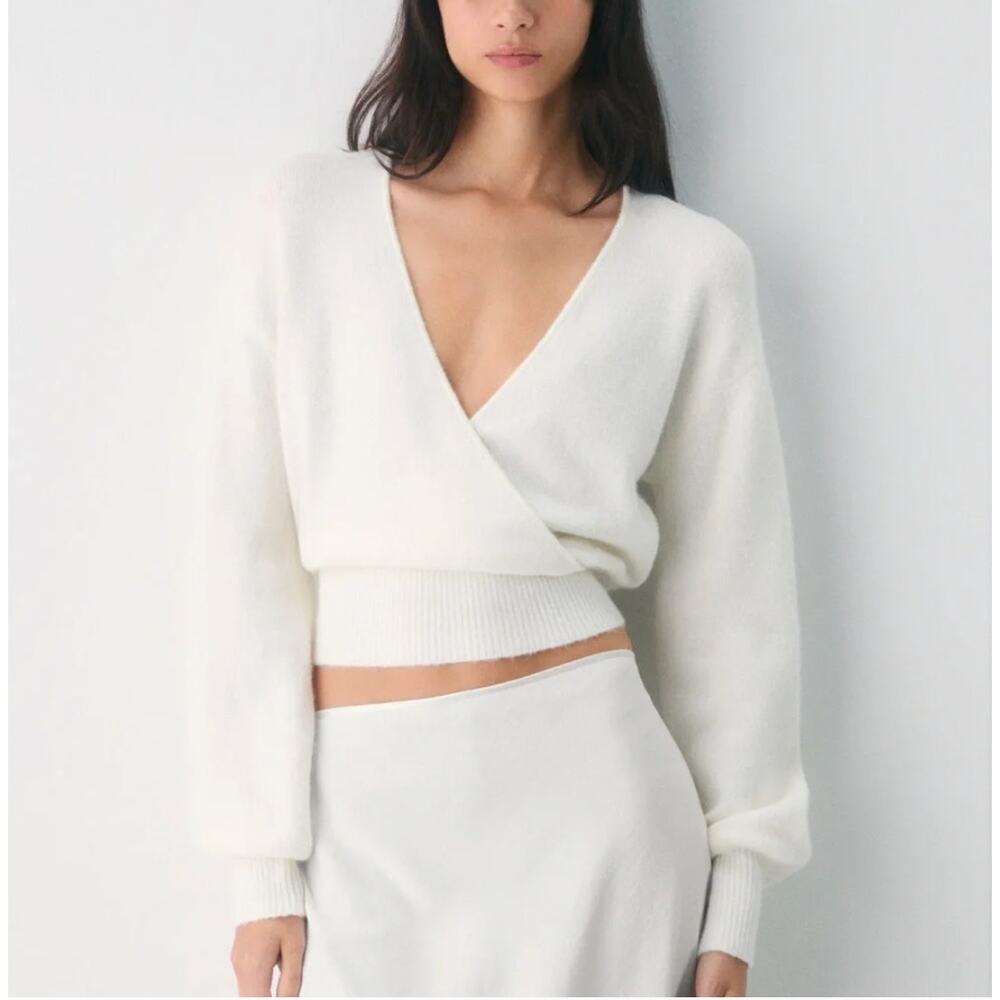 Aritzia Wilfred SoftSpoke Dear Wrap Sweater White Cashmere Blend Women's M FLAW